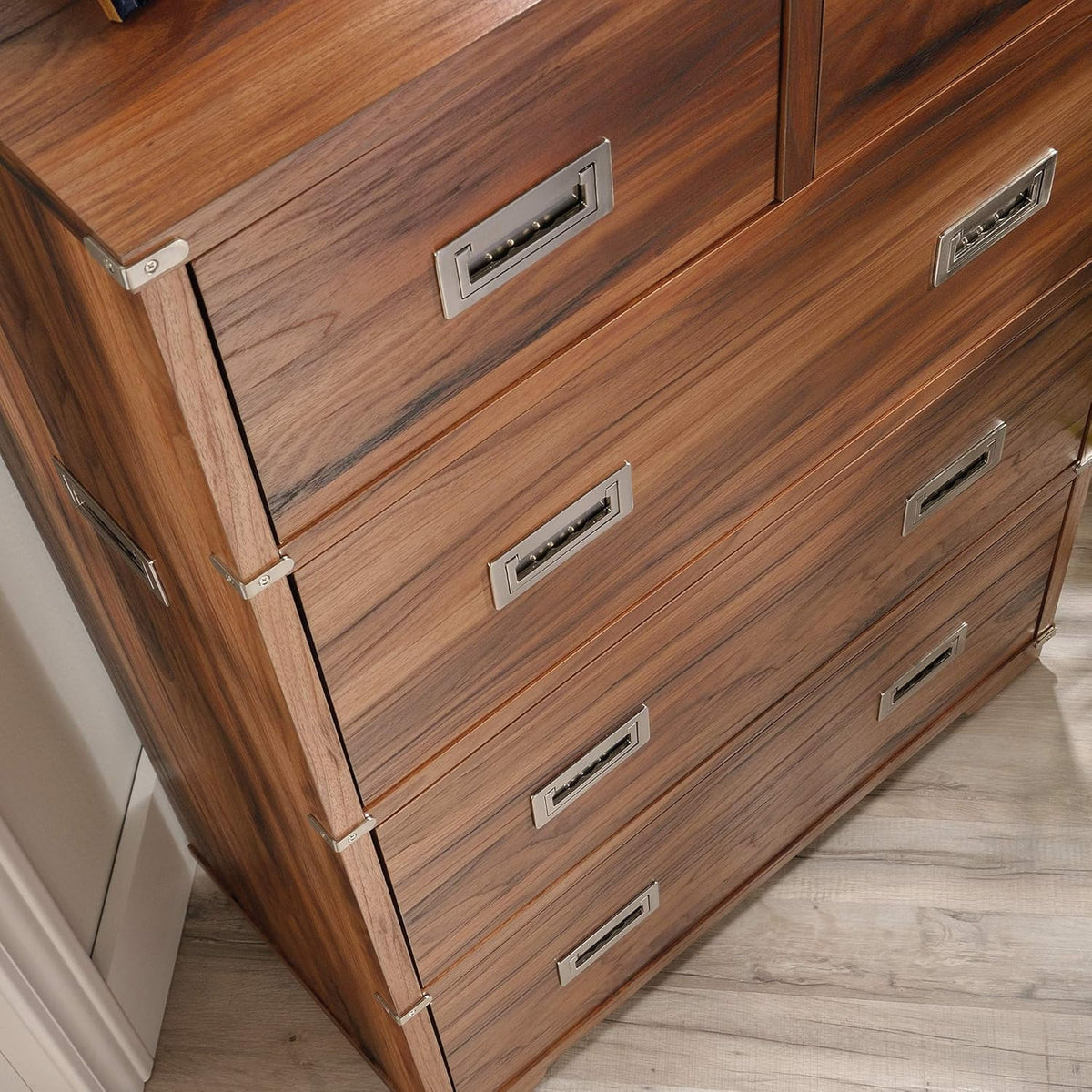 5 Drawer Dresser N6802