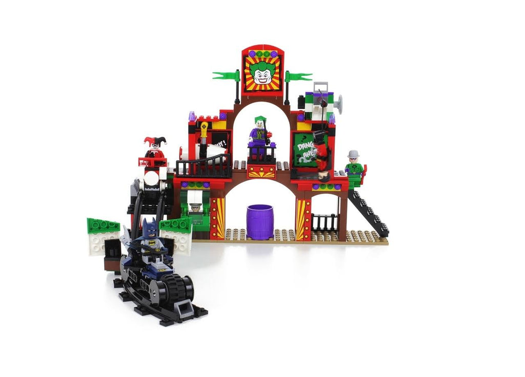 LEGO DC Comics Super Heroes 6857 - The Dynamic Duo Funhouse Escape I12721