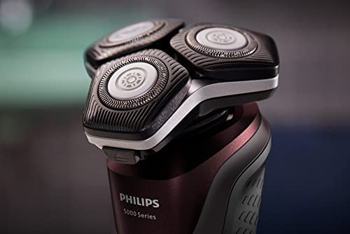 Wet & Dry Electric Shaver with Quick Clean Pod K863442