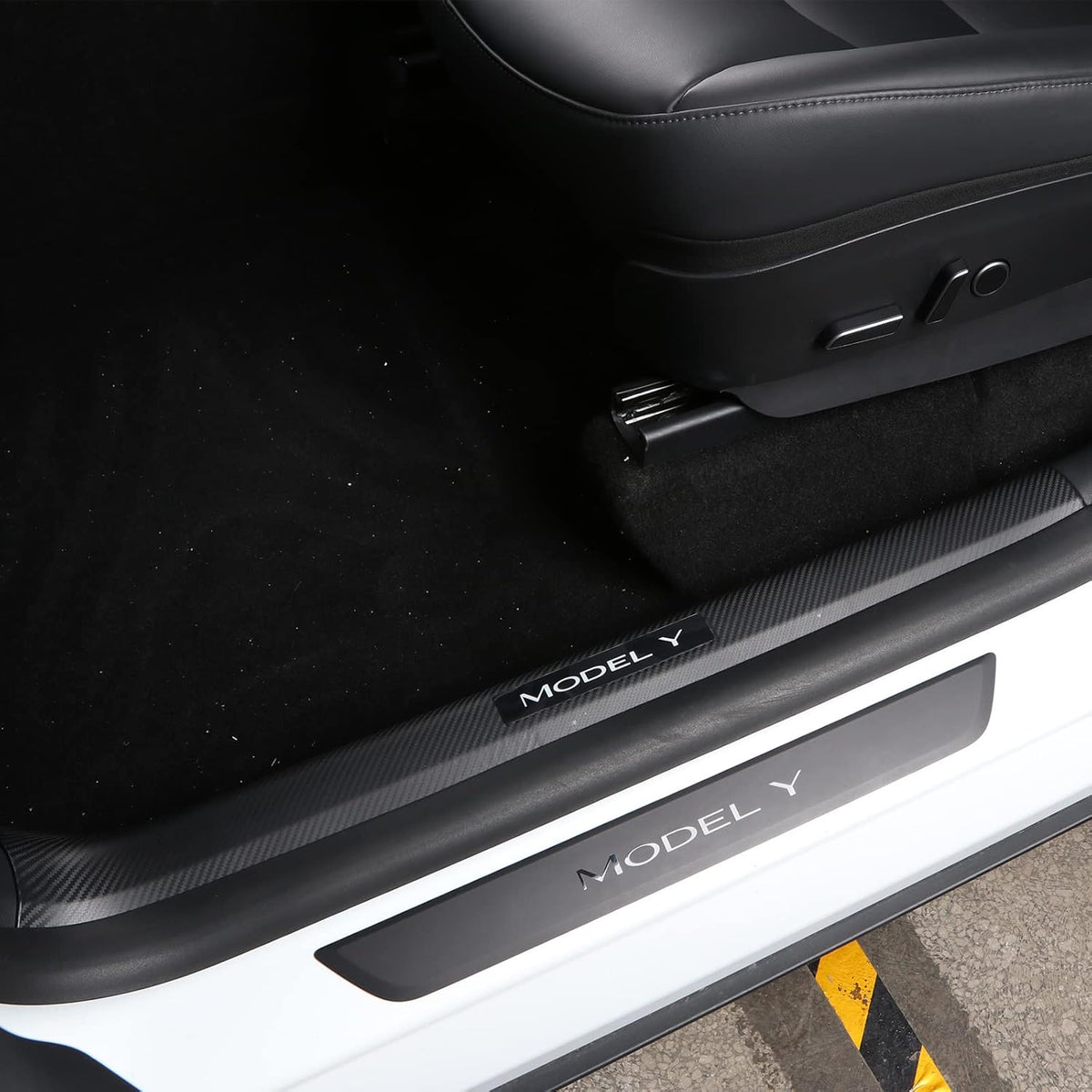 Matte Carbon Fiber Pattern ABS Plastic Door Sill Cover Z571874