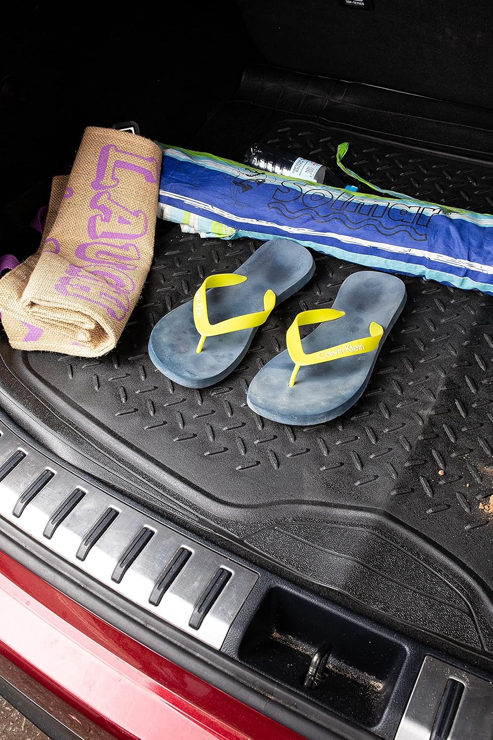 Black Rubber Trunk Mat 44'' x 54.3'' C5176