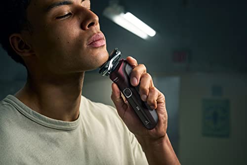 Wet & Dry Electric Shaver with Quick Clean Pod K863442