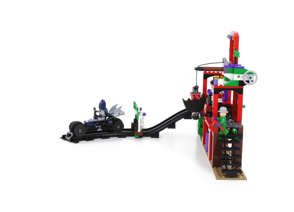 LEGO DC Comics Super Heroes 6857 - The Dynamic Duo Funhouse Escape I12721