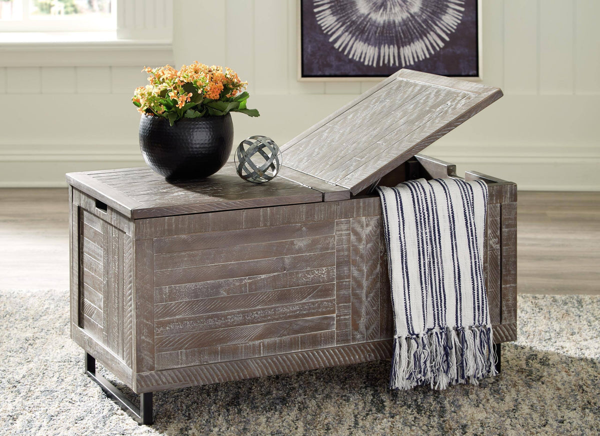 Distressed Gray Storage Trunk Y540262