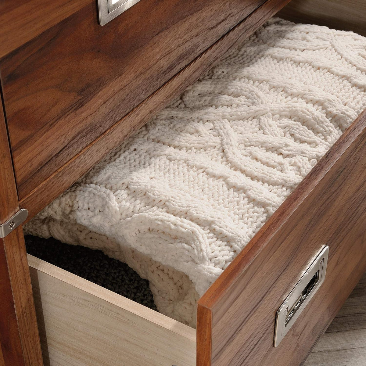 5 Drawer Dresser N6802