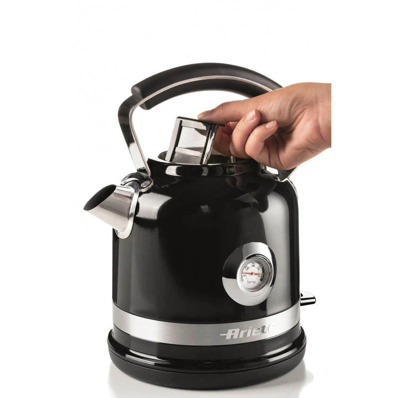 1.7L Red Kettle H5037