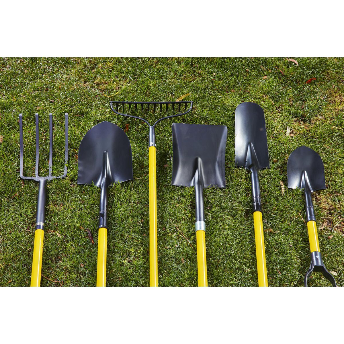 Round Nose Mini Shovel with Comfort Grip Handle E59661
