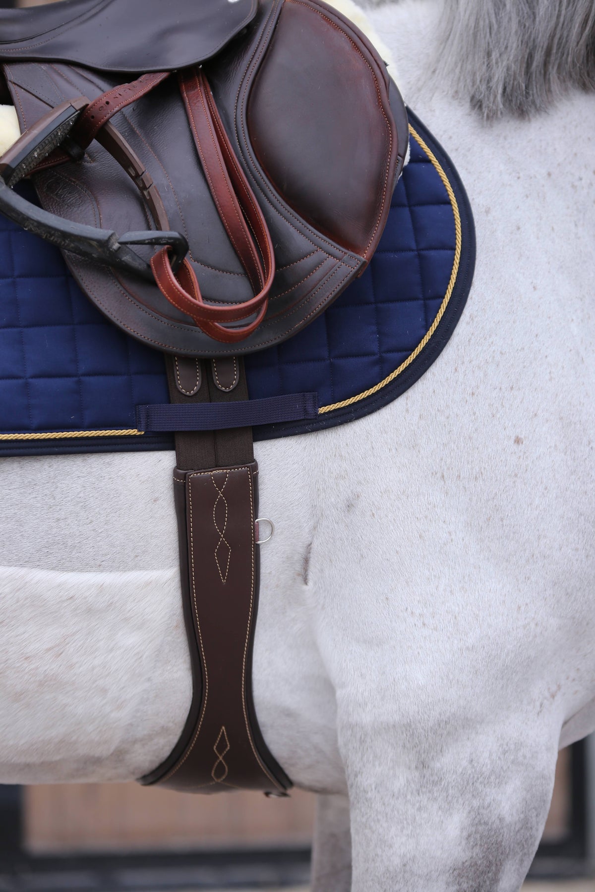 Anatomical Saddle Girth N699556