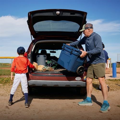 Roadie 32 Wheeled Cooler L26875