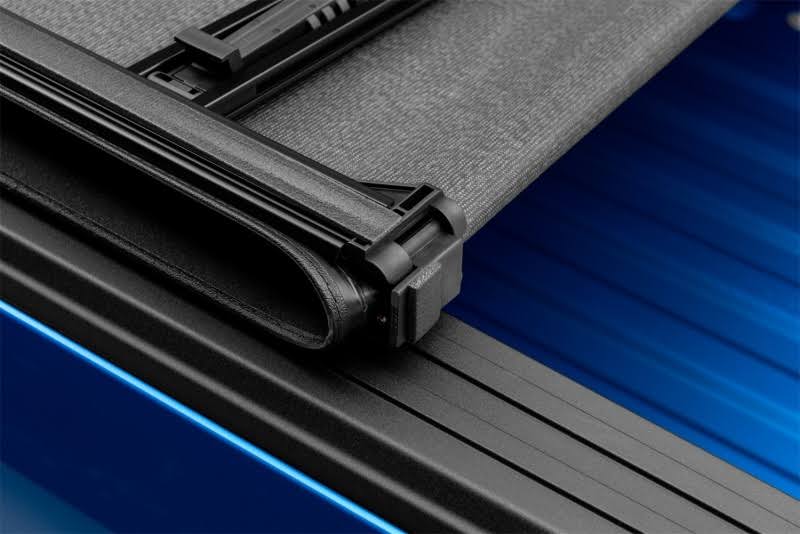 Tri Fold Tonneau Cover O850451